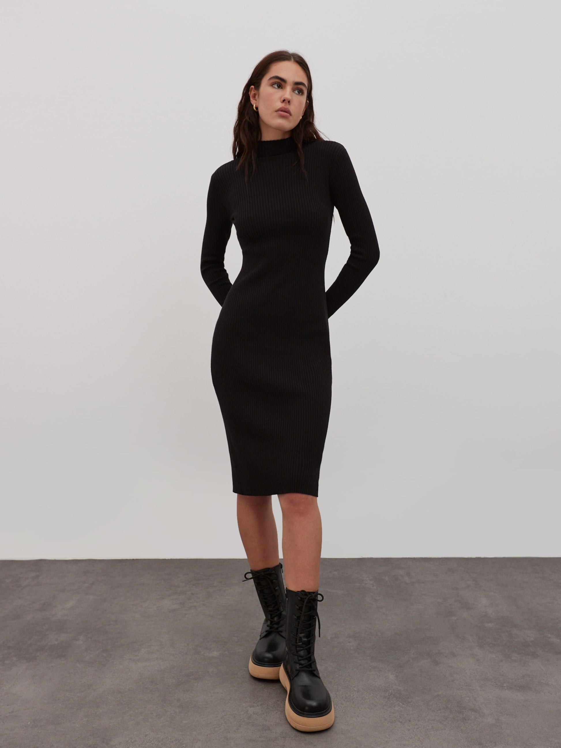 EDITED Midi Jurken Jurk Hada Dames Zwart