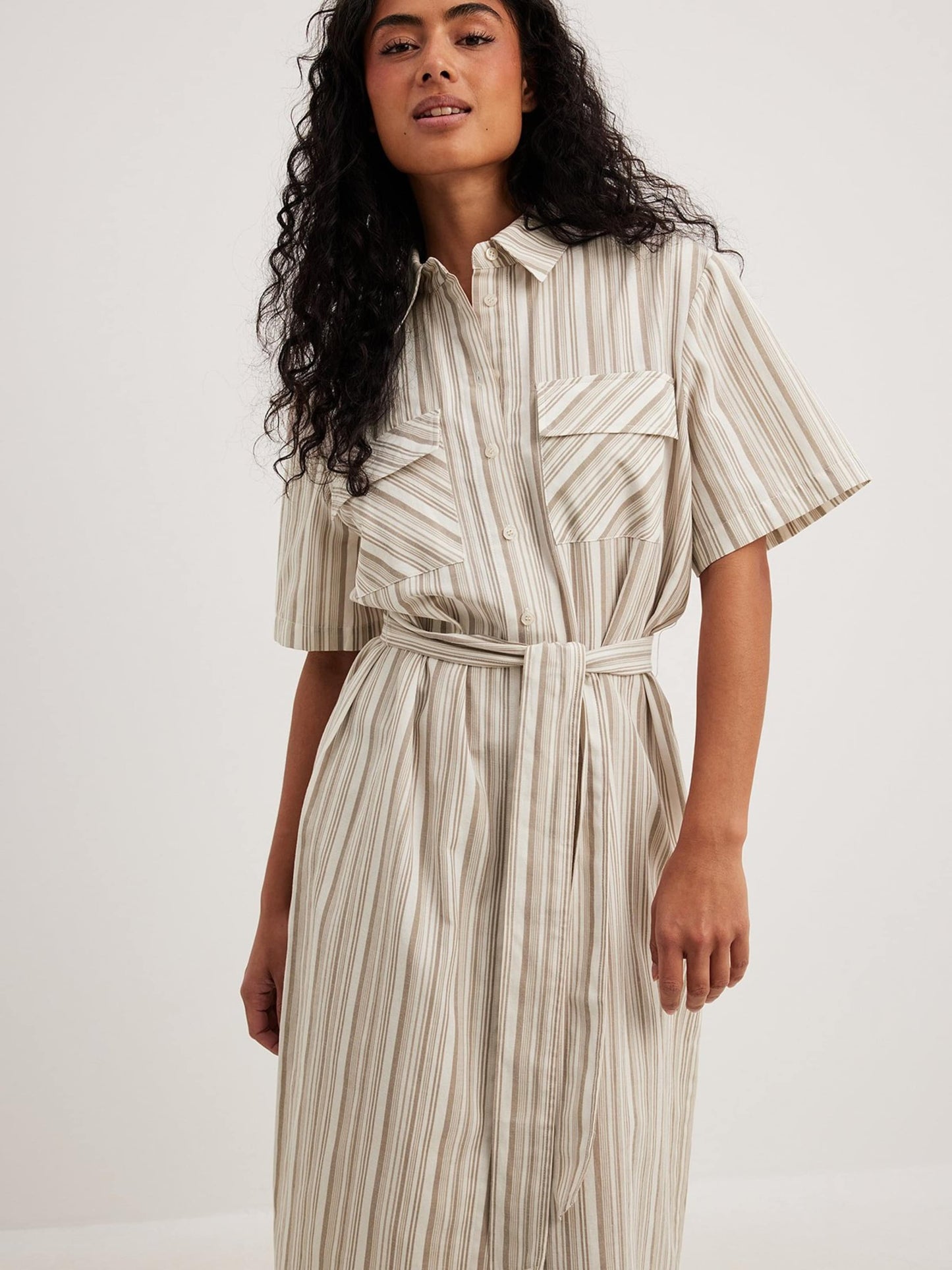NA-KD Blousejurken Blousejurk Dames Chamois