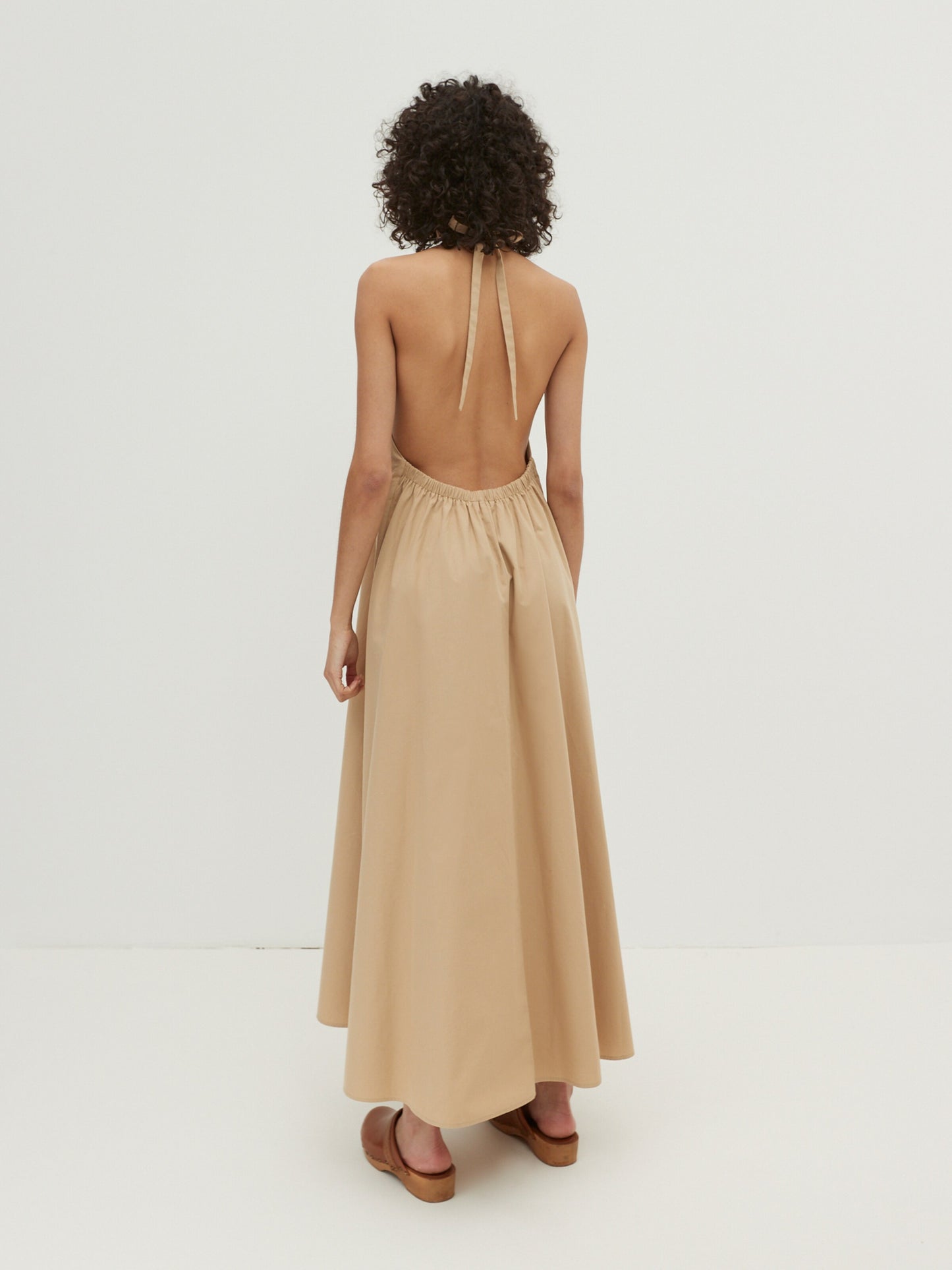 EDITED Maxi Jurken Jurk Leyla Dames Beige