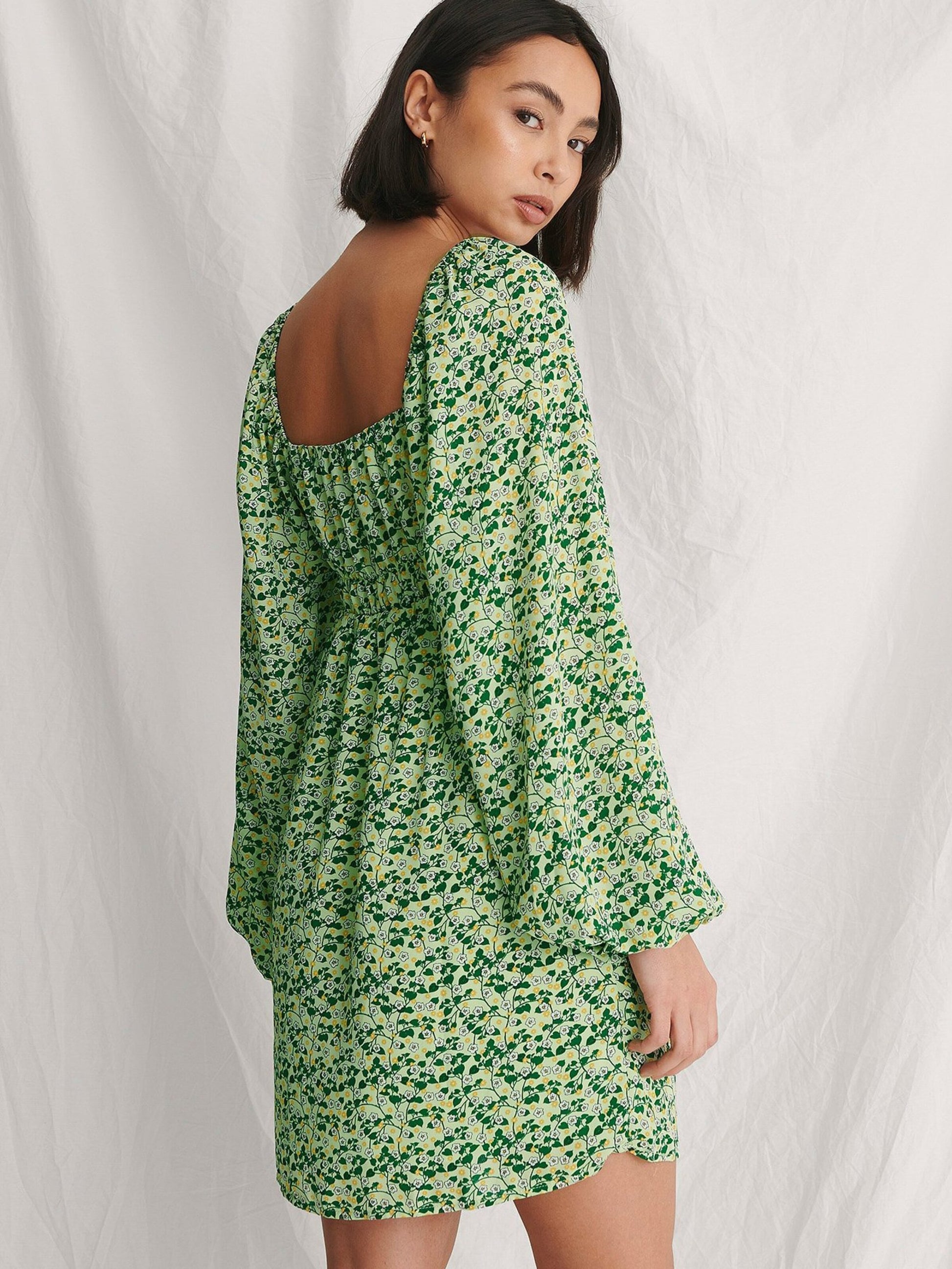 NA-KD Mini Jurken Jurk Dames Pastelgroen / Donkergroen