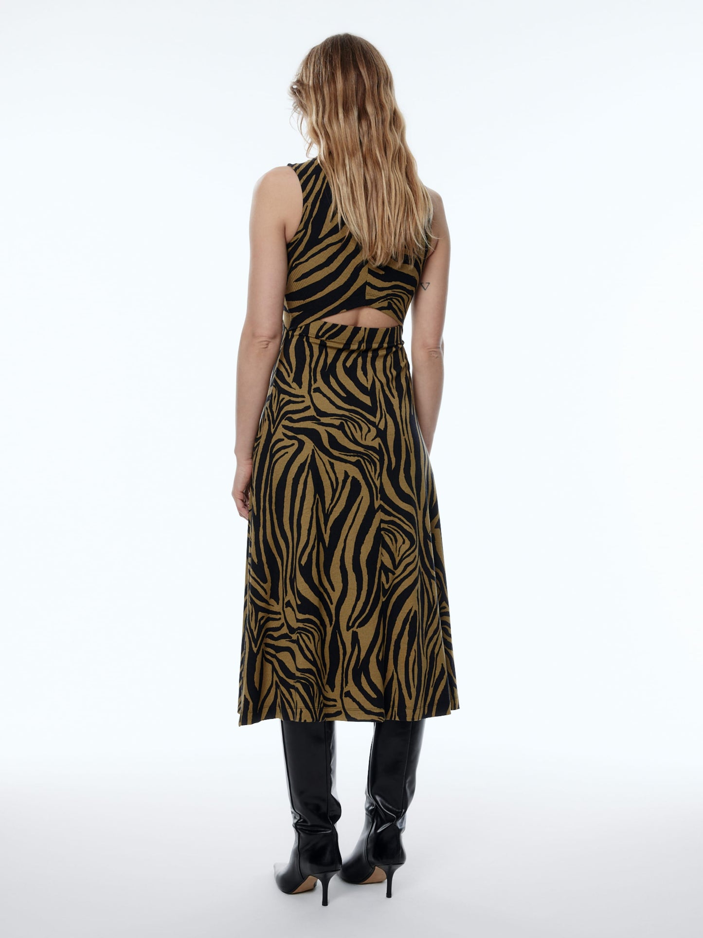 EDITED Midi Jurken Jurk Talia Dames Beige / Zwart